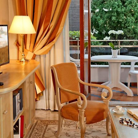 Large Family Apartment E8 روما المظهر الخارجي الصورة