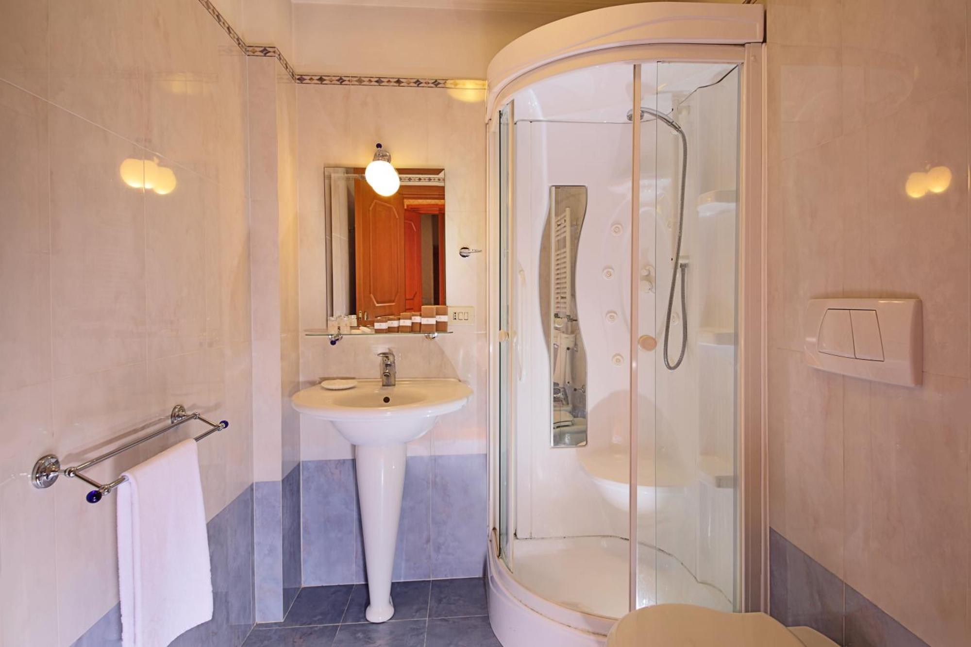 Large Family Apartment E8 روما المظهر الخارجي الصورة